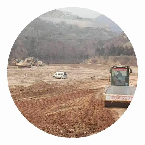 礼泉县财政局对山底村村容村貌亮化进展情况进行查看