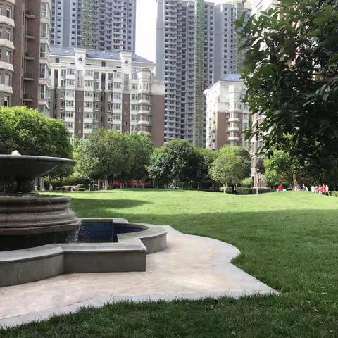 晶城秀府绿化景观及养护管理