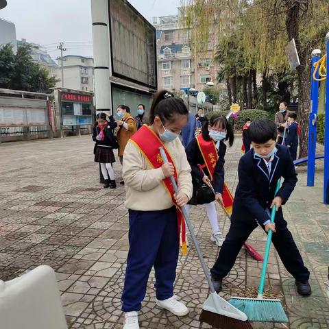 三二班   吴曼瑄   “绿水青山”清洁家园志愿服务记