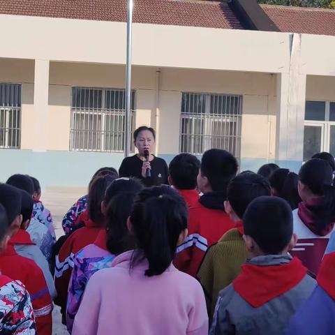 “爱惜粮食，杜绝浪费”——中杨小学世界粮食日主题升旗仪式