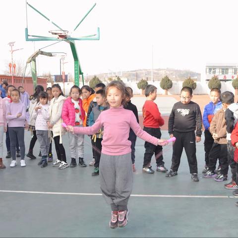 “快乐校园，活力无限”—神木市店塔第二小学师生传统体育运动会