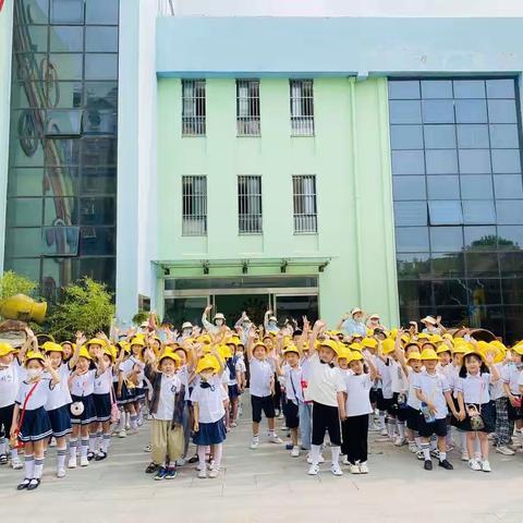 参观小学初体验活动记录:记录小学，感悟成长！