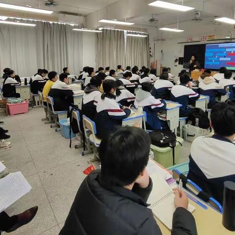 磨练展风采，观摩促成长—记南雄市高中美术市级公开课展示活动