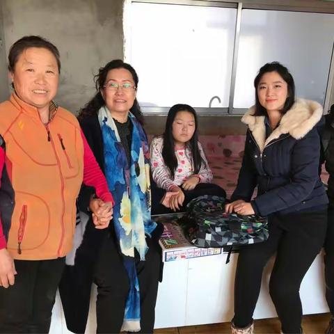 哈达镇九年一贯制学校送教上门关爱时淑媛同学