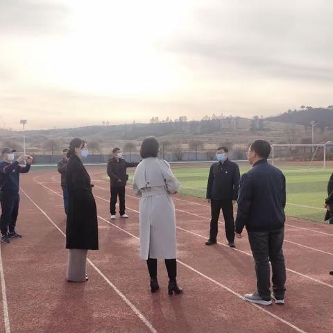 哈达镇九年一贯制学校迎东洲区老虎台政协工委进校园