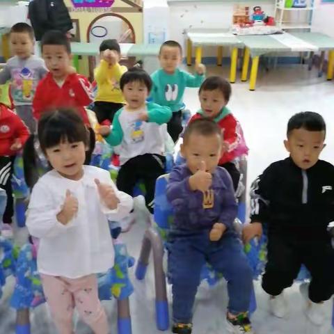 宝贝们在幼儿园的表现