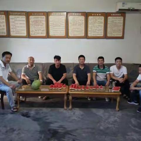 喜迎八一，共话辉煌