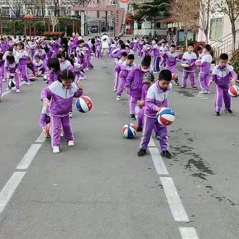 一年级五班健康篮球🏀！快乐成长！