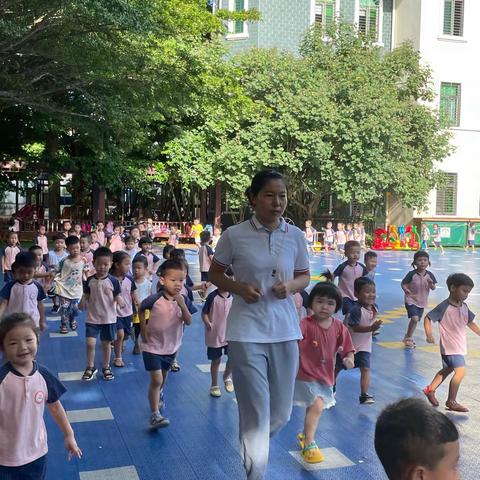 2021年春季小一班幼儿一日生活活动相片