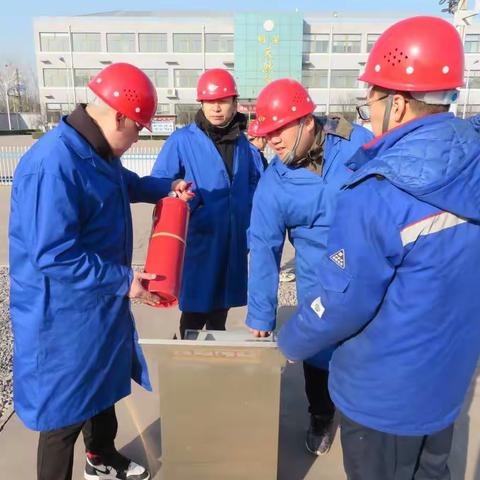 市城管执法局持续开展安全生产“利剑行动”第五周