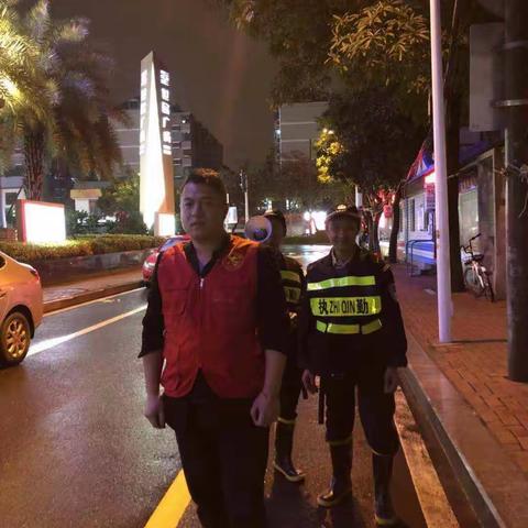 象园街道乐西社区开展“压警情、控发案”巡逻活动