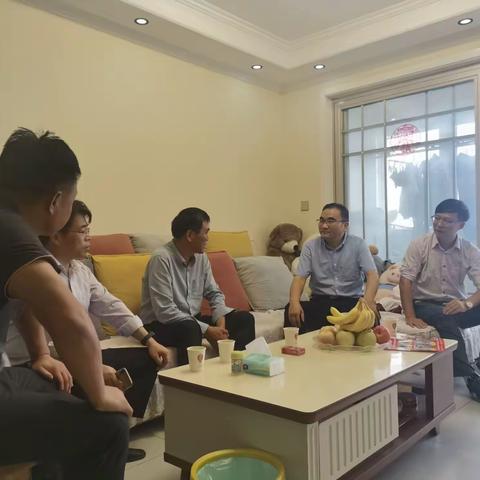 “国庆送关怀，暖心聚合力”洋河新区实验小学校领导国庆节慰问一线教师