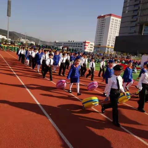 2019新际路小学二年级十班校运会留念美篇