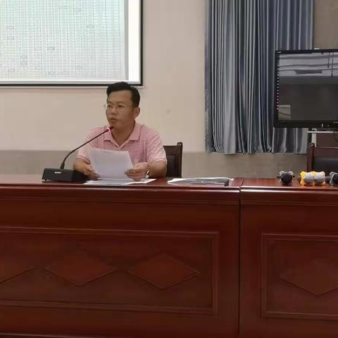 精准分析，展望未来---记八年级第一学期期中检测分析会