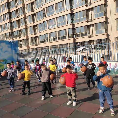 【灵武市第十三幼儿园】——大二班户外活动篇