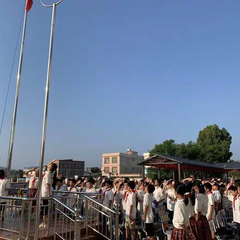 祝福祖国，放飞梦想——横州镇江南村委小学国庆主题活动