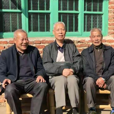 又是一年春来到，回乡一聚开心时