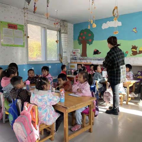 下旗幼儿园“提升专业促成                      长”   ———听评课教研活动