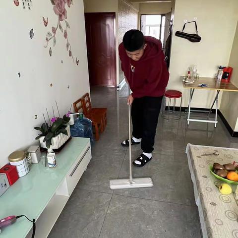 热爱劳动 从我做起———马宏卓假期劳动实践