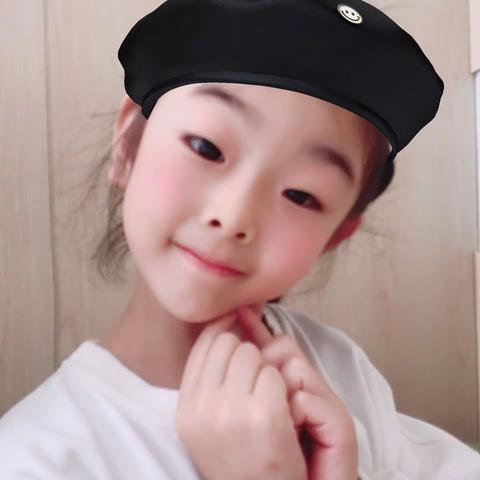 感谢我亲爱的女儿带给我们全家人快乐么么哒！！！宝贝七周岁了！
