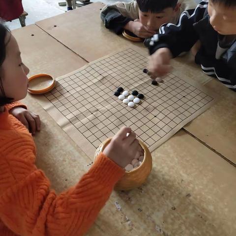 “棋”乐无穷——宁陵县第三实验小学五子棋社团