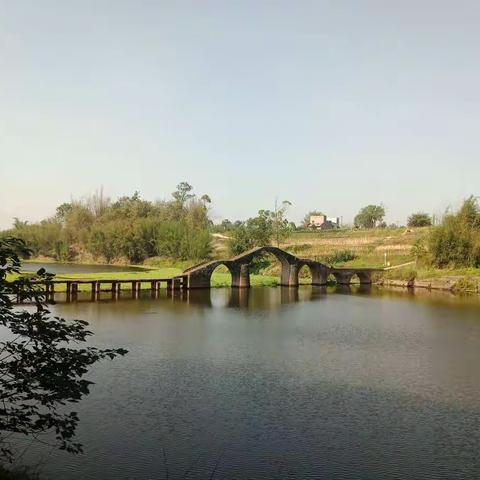 濑溪河畔姐妹桥