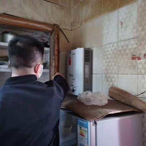 洞井街道直排式热水器联合整治行动