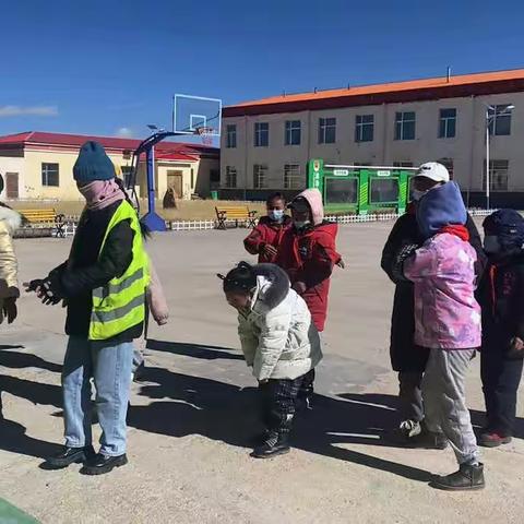 索加乡寄宿小学兴趣小组活动