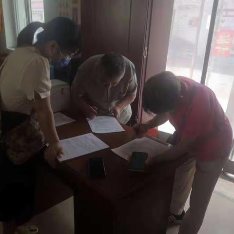 推进疫苗接种，夯实防疫基础