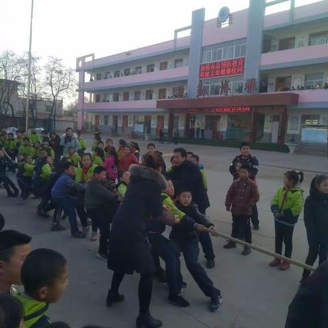 齐心协力，团结拼搏——陇西县紫来九年制学校冬季拔河比赛简记