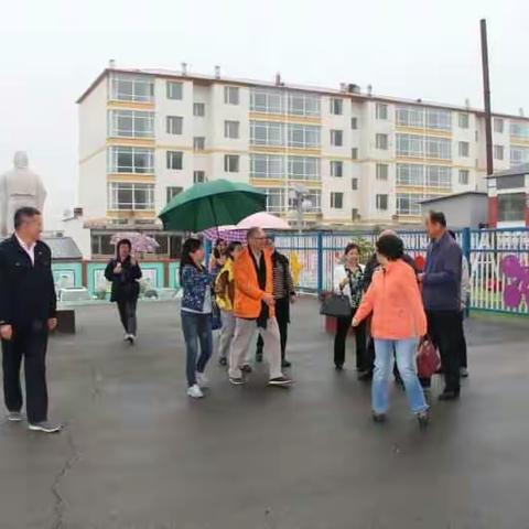 香港海鸥助学团赴武川县第五小学了解校园饮水工程项目