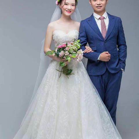 我的小公主就要出阁了2018.10.2 日 中午11：30恭请亲朋好友移驾珍珠泉酒店参加女儿的出阁宴会！