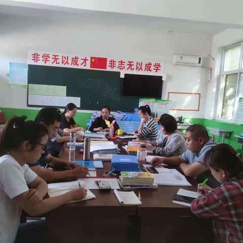 防震演练      防患未然——冀南新区高臾镇东玉曹学校防震演练