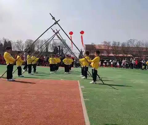 春光无限好  运动正当时--李青幼儿园为春季运动会开幕式助兴表演