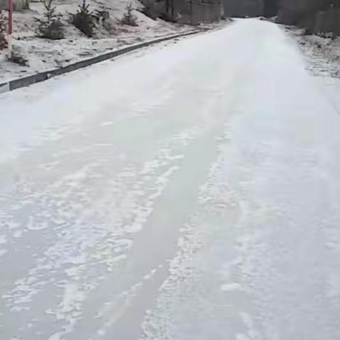 迭部生态建设管护中心辖区内普降小雪