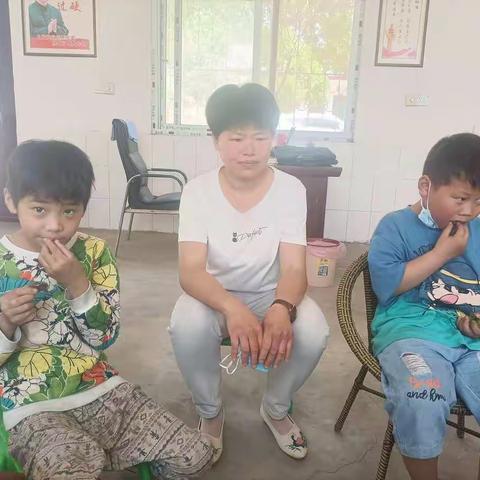 坚守山村教学点，用爱心点亮孩子心灯