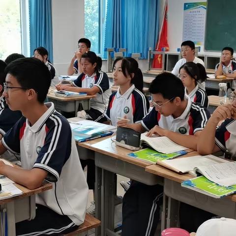 多样假期 多彩托管——黄山中学开展暑期托管服务