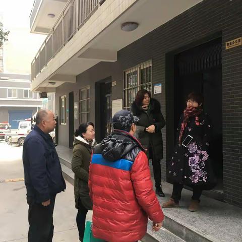 白家口社区百益雅苑入户测温工作继续开展