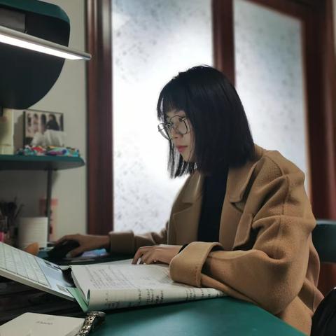 云端聚焦课堂 教研互促提升——初中文综组开展线上青年教师展示课活动