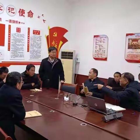 引领示范促成长，拨云见日点迷津