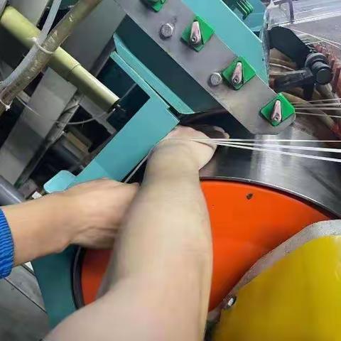 丙班工段学习手卸丝环危害及预防