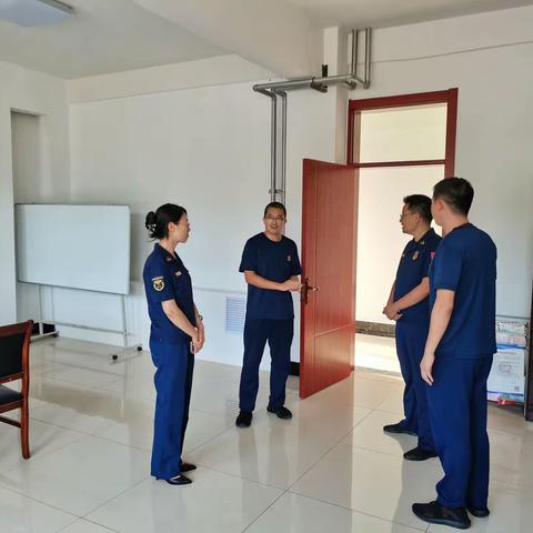 任永道副支队长到张村消防救援站开展节前督导工作