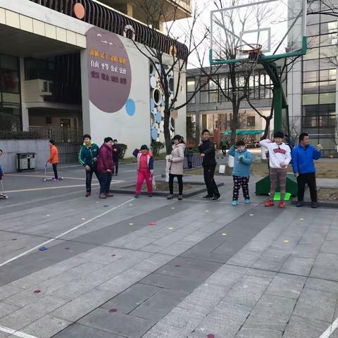 加强运动，增强体质----无锡儿福院教学区晨间活动掠影