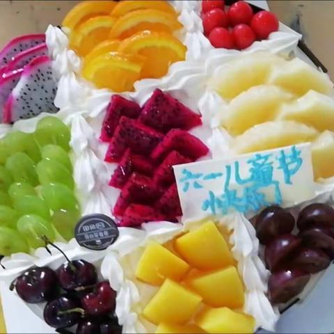 四年级一班和二班的六一儿童节活动展