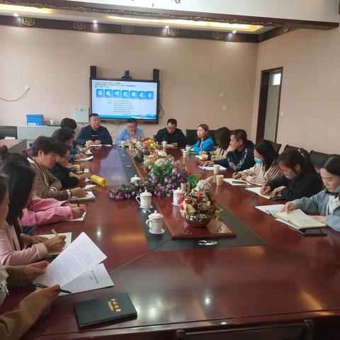 “自治区示范性种子教师”专项课题《民族语言授课小学中低年段习作(写话)指导策略研究》 课题研究推进会