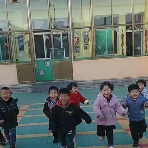 幼儿园小班的快乐生活