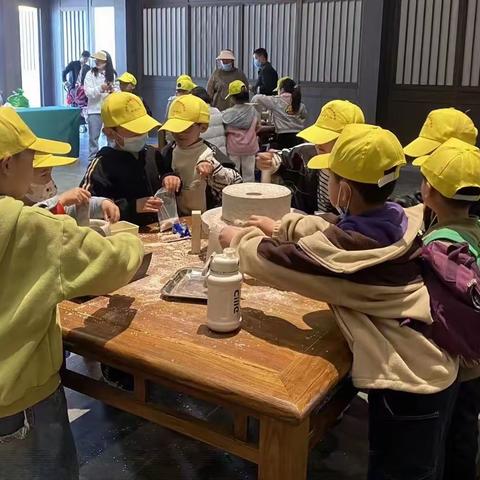 2023临颍县黄龙小学食尚年华景区研学之旅——4月7日