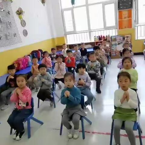 机关幼儿园中一班母亲节活动