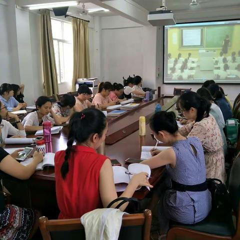 有志者事竟成-记海口市金盘实验学校2018-2019学年第二学期第十周小英组公开课