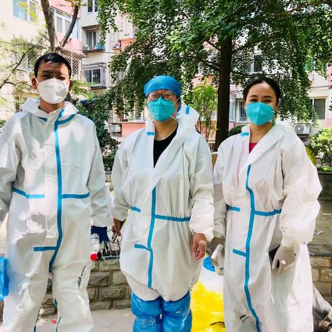 高温下的坚守，信念中的守护 ——联通在线抗疫志愿者在行动